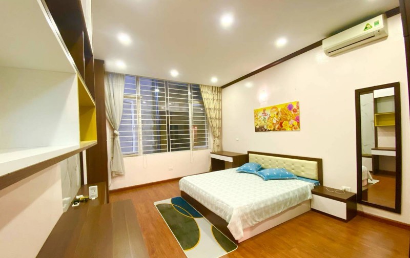 SIÊU PHẨM NHÀ ĐẸP – PHỐ NGUYỄN VIẾT XUÂN – DT 40M2 5 TẦNG TẶNG FULL NỘI THẤT – GIÁ TỐT HIẾM CÓ