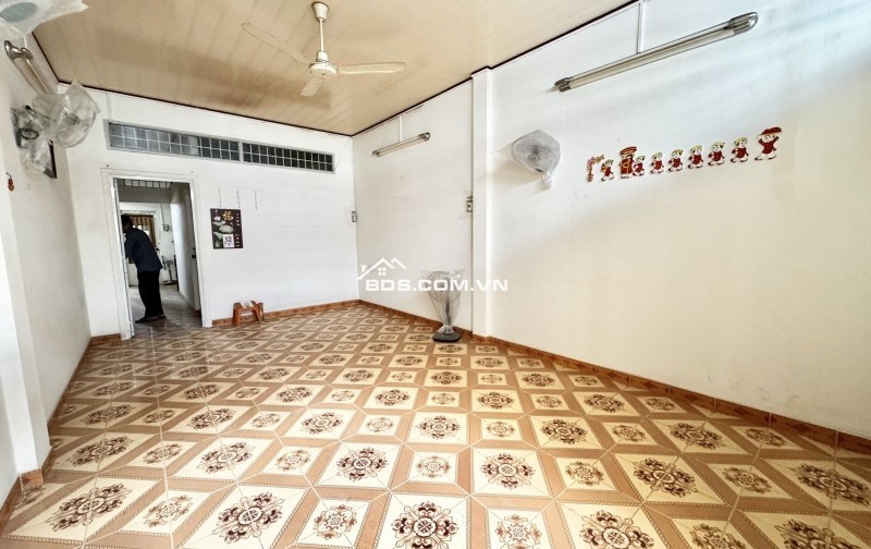 NHÀ QUANG TRUNG GÒ VẤP, 130m2, NỞ HẬU 8M, DỌN VÀO Ở NGAY !