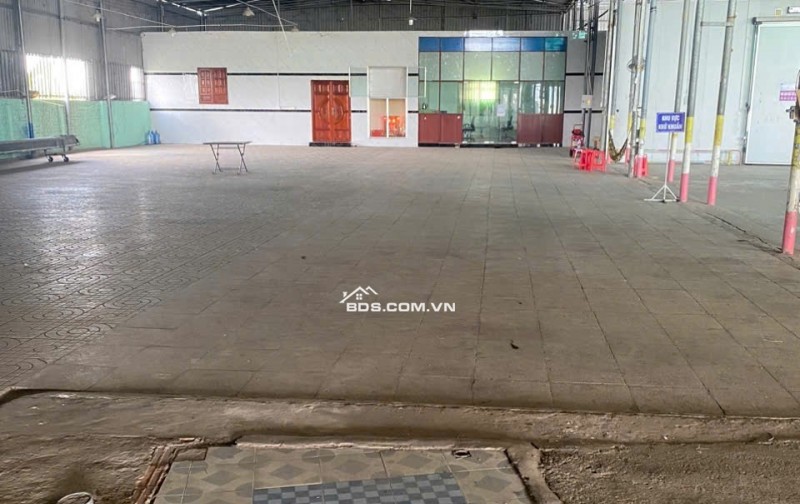 BÁN NHÀ XƯỞNG MẶT TIỀN TỈNH LỘ DT879, 2300M2 SẴN SHR CHỈ 20 TỶ. LH:0938898920 – 0938702006.