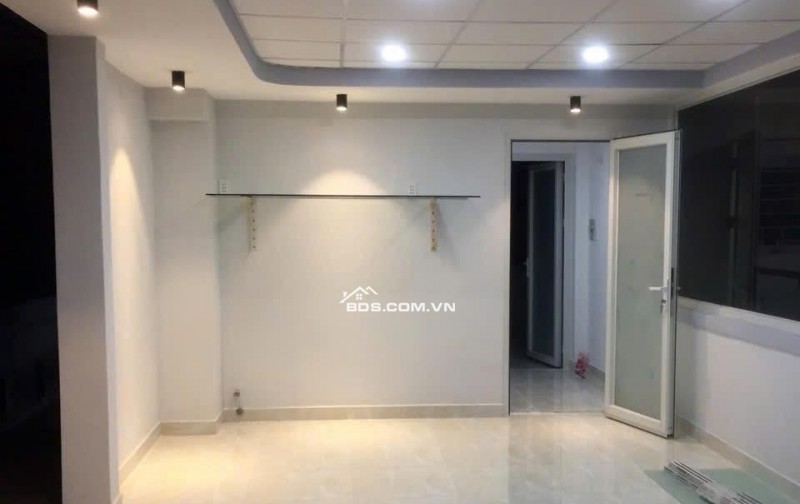 GÓC 2 MẶT TIỀN – 4 TẦNG – THU NHẬP 25TR/THÁNG – NGAY NGÃ 4 NGUYỄN TRÃI Q5. LH:0988954579