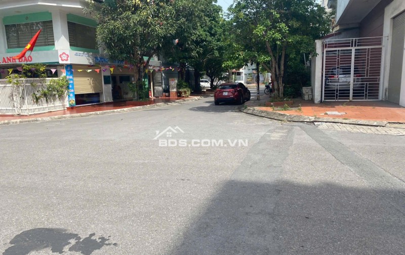 ĐẤT TRUNG TÂM HẠ LONG CÁCH MẶT BIỂN CHƯA ĐẾN 3P ĐI BỘ 211,5M2 CHỈ 70TR/M2. LH:0353561379.