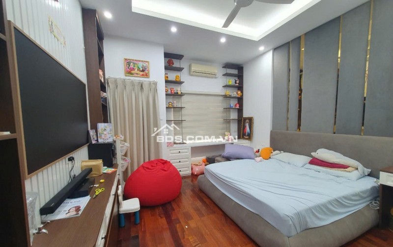 Nhỉnh 15 Tỷ - Phân Lô - Oto - Kinh Doanh - 2 Thoáng - 55m*5T - Giải Phóng, Thanh Xuân.