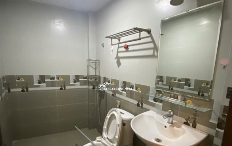 Cho thuê Căn hộ dịch vụ giá rẻ tầng 3 View thoáng tại Ngõ 294 Kim Mã, Ba Đình. Chỉ 8tr