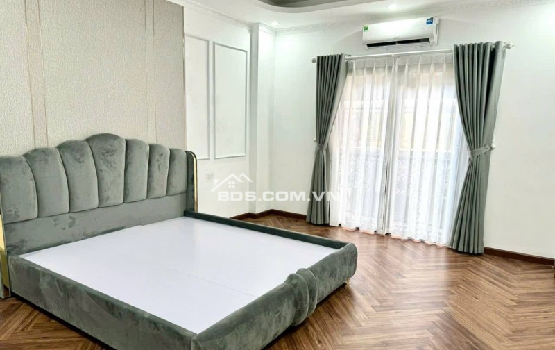 Nhà Đẹp Ngõ Ô Tô Võ Thị Sáu, Hai Bà Trưng 40m, 7 tầng, mt 4m, giá 17.8 tỷ