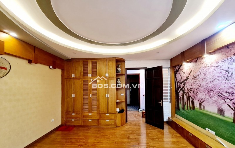 Nhà Đẹp Phố VIP Nguyên Hồng, Đống Đa 45m, 6 tầng, mt 5m, giá 33 tỷ