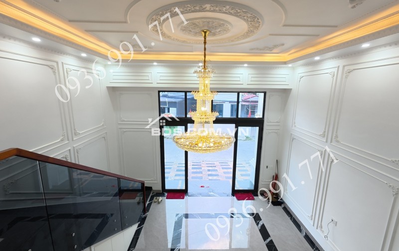 BÁN BIỆT THỰ MẶT ĐƯỜNG Q.ĐỒ SƠN GIÁ CHỈ 6.9 TỶ S = 420M2 SỬ DỤNG