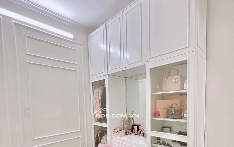 Nhà Đẹp Ở Luôn, Ngõ Văn Hương, Đống Đa 25m, 4 tầng, mt 3.3m, giá 5.6 tỷ