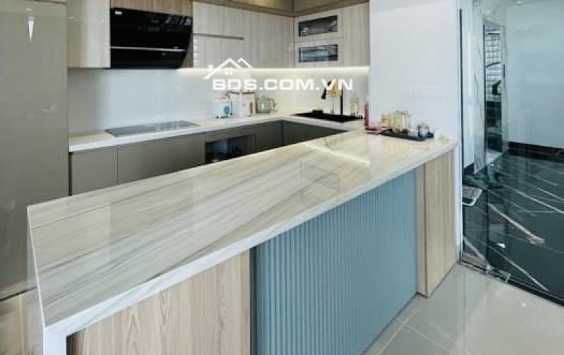 BÁN GẤP NHÀ ĐẸP - LÔ GÓC HOÀNG QUỐC VIỆT  40M X 5T Ô TÔ-  KD- 9.8 TỶ