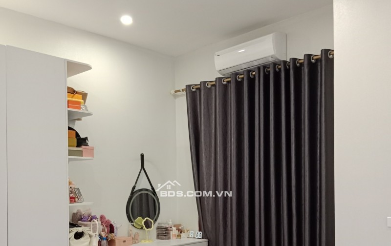 Nhà Đẹp Ô TÔ Đỗ Cửa Nguyễn Chính, Hoàng Mai 48m, 2 tầng, mt 5m, giá 3.35 tỷ.