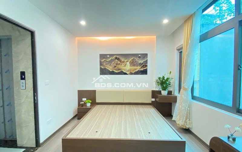 Nhà Đẹp Thang Máy Quan Nhân, Thanh Xuân 30m, 5 tầng, mt 4.6m, giá 7.9 tỷ