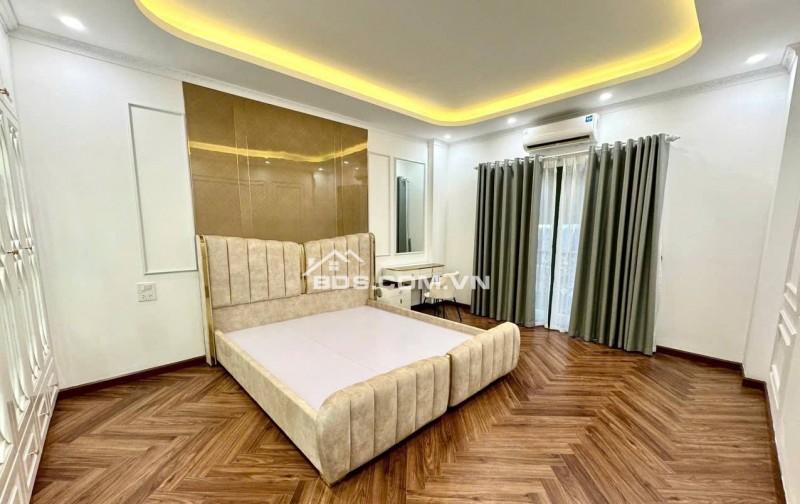 Nhà Đẹp Ngõ Ô Tô Võ Thị Sáu, Hai Bà Trưng 40m, 7 tầng, mt 4m, giá 17.8 tỷ