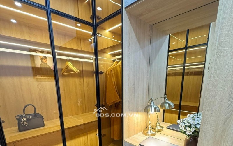 Nhà Đẹp Gần Đường Ô TÔ Tân Mai, Hoàng Mai 35m, 5 tầng, mt 3.7m, giá 10 tỷ