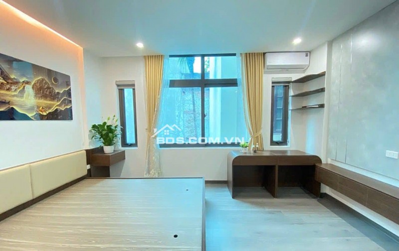 Nhà Đẹp Thang Máy Quan Nhân, Thanh Xuân 30m, 5 tầng, mt 4.6m, giá 7.9 tỷ