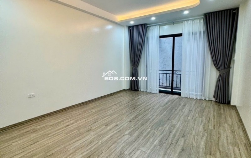  HÀNG HIẾM SÀI ĐỒNG – NHÀ 5 TẦNG 30 M2 – CHỈ CÓ 5.XX TỶ – KHÁCH ƯNG LÀ CHỐT!