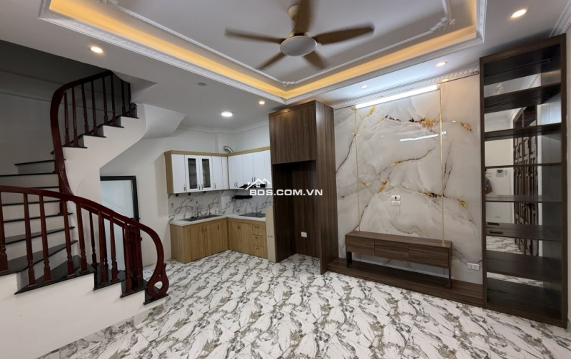  HÀNG HIẾM SÀI ĐỒNG – NHÀ 5 TẦNG 30 M2 – CHỈ CÓ 5.XX TỶ – KHÁCH ƯNG LÀ CHỐT!