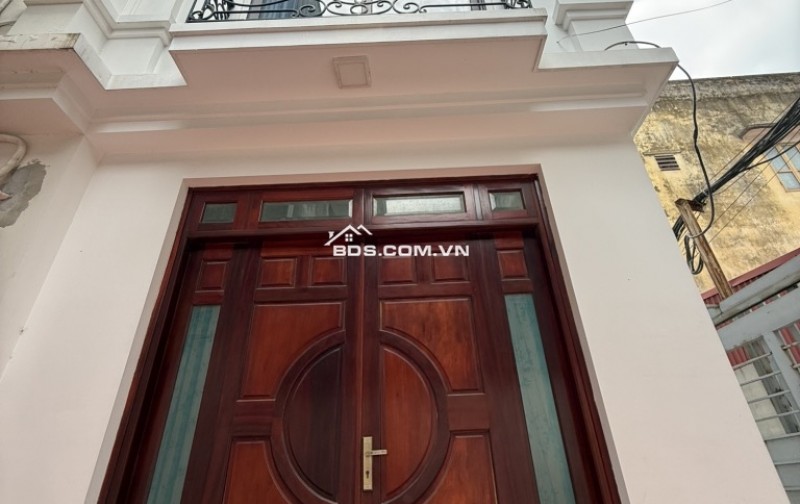  NHÀ LÔ GÓC 5 TẦNG - Ô TÔ ĐỖ CỬA - TRUNG TÂM PHƯỜNG THẠCH BÀN - GIÁ TỐT 5.2 TỶ!