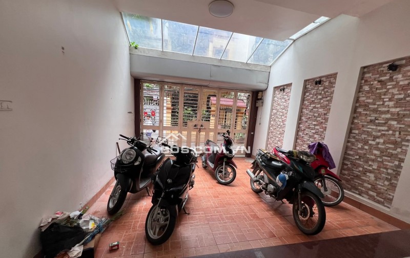 Nhà Đẹp Phân Lô, Ô TÔ Chạy Vòng Quanh, Phố Vọng, Hai Bà Trưng 80m, 5 tầng, mt 5m, giá 31.5 tỷ.