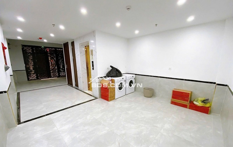 Nhà Đẹp Dòng Tiền, Đường Hoàng Mai 50m, 7 tầng, mt 4.3m, giá 14.8 tỷ.