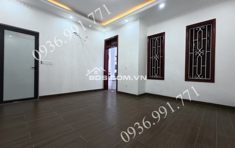 BÁN BIỆT THỰ MẶT ĐƯỜNG Q.ĐỒ SƠN GIÁ CHỈ 6.9 TỶ S = 420M2 SỬ DỤNG