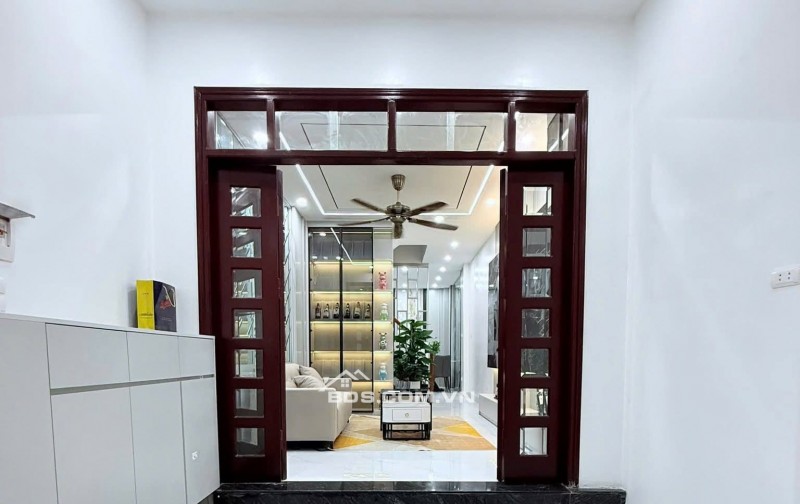 Nhà Đẹp, Ngõ Hoà Bình 7, Hai Bà Trưng 40m, 4 tầng, mt 3.3m, giá 9.5 tỷ