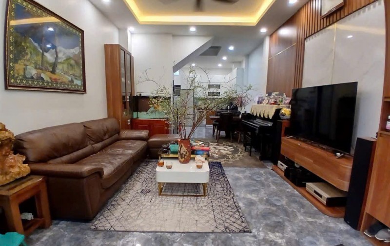 Bán nhà riêng 4PN, 4WC tại An Dương Vương, 46m2, giá siêu hời 11,4 tỷ, Tây Hồ, Hà Nội
