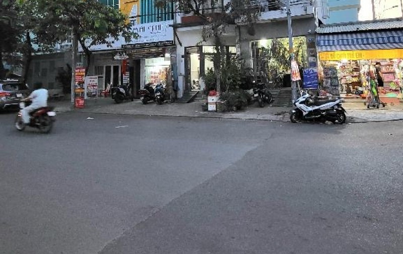 Gấp bán căn góc 2 mặt tiền đường số phường Bình Thuận Quận 7