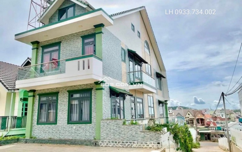 CẦN BÁN BIỆT THỰ MỚI FULL NỘI THẤT 3 MẶT TIỀN ĐƯỜNG HẺM NGÔ GIA TỰ- P12- ĐÀ LẠT