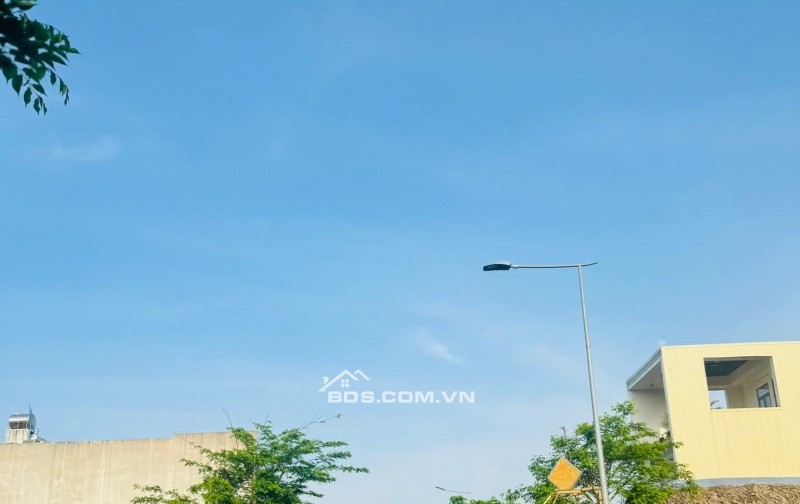 ĐẤT NỀN MẶT TIỀN 8M, GẦN DÂN, GẦN CHỢ, GẦN KCN - SỔ HỒNG RIÊNG