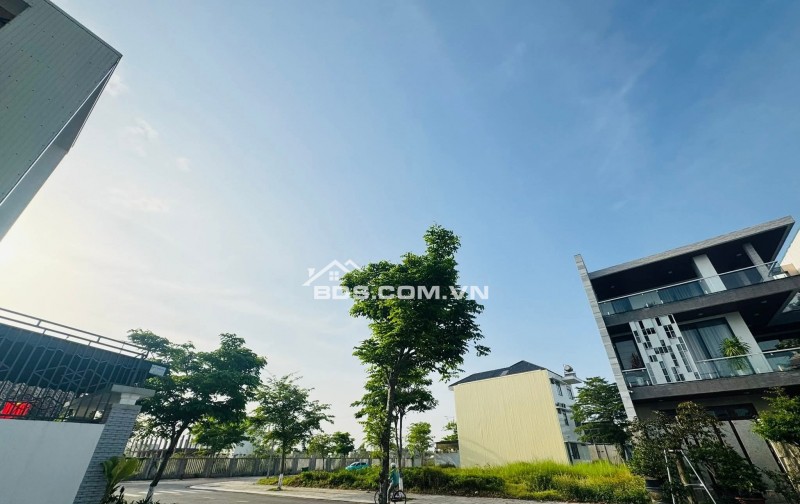 ĐẤT NỀN MẶT TIỀN 8M, GẦN DÂN, GẦN CHỢ, GẦN KCN - SỔ HỒNG RIÊNG