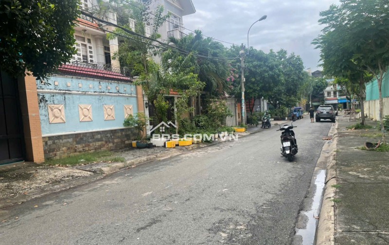BÁN ĐẤT NỀN ĐẤT BIỆT THỰ PHƯỜNG BÌNH TRỊ ĐÔNG B, DT 220M2 SHR  25 TỶ. LH: A. SƠN -0901181789