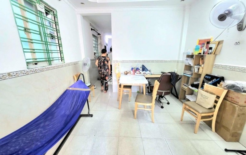 Nhà Đẹp Lô Góc 2 Tầng, Gần CV Lê Thị Riêng – DT 44m² – Giá Chỉ 5.75 Tỷ