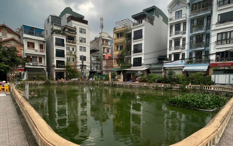 NHÀ TRUNG TÂM CẦU GIẤY- 5 PHÒNG NGỦ – CHỈ 9.X TỶ – Ở LUÔN