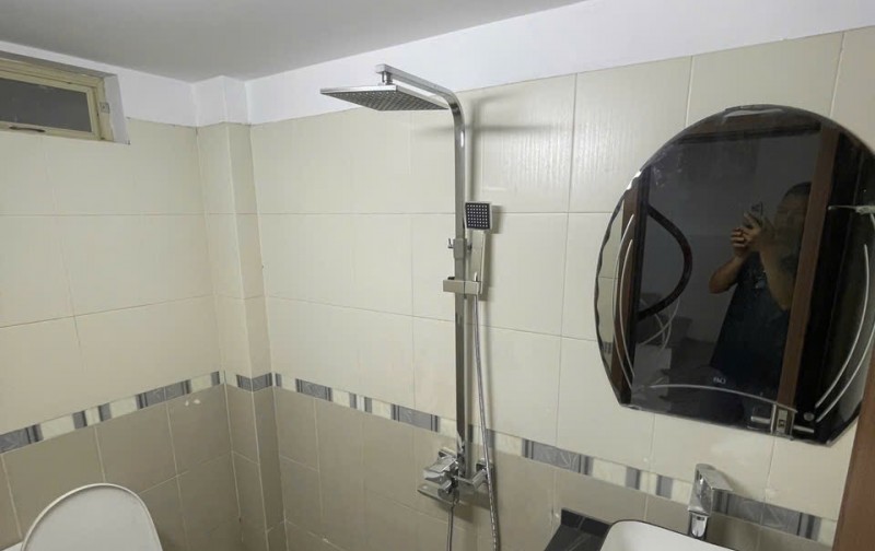 NHÀ TRUNG TÂM CẦU GIẤY- 5 PHÒNG NGỦ – CHỈ 9.X TỶ – Ở LUÔN