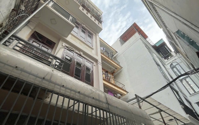 Bán nhà riêng tại Hoàng Quốc Việt, 18 tỷ, 90 m2, hàng hiếm tại Cầu Giấy, Hà Nội