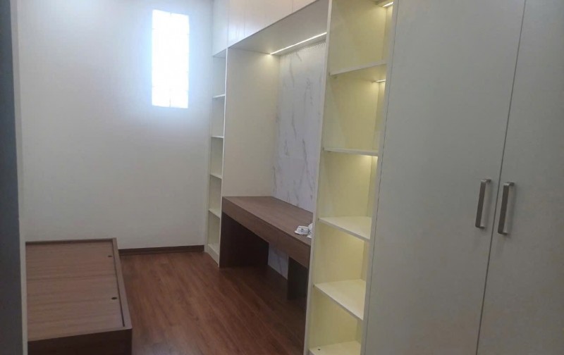Bán nhà riêng tại Đường Lạc Long Quân,Tây Hồ, Hà Nội, giá siêu hời chỉ với 13 tỷ, 55 m2