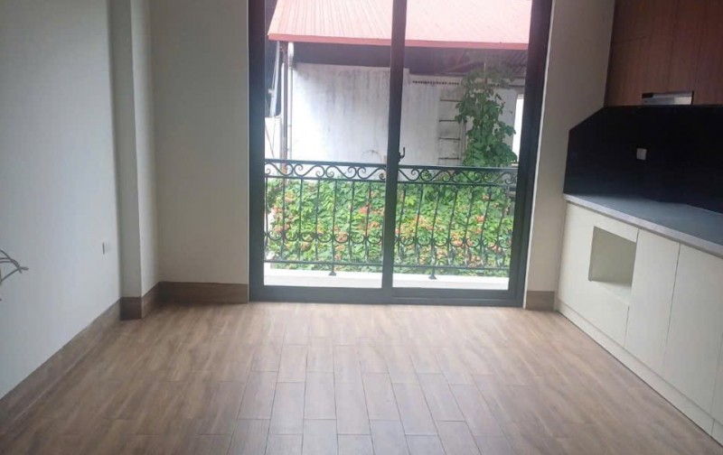 Bán nhà riêng tại Đường Lạc Long Quân,Tây Hồ, Hà Nội, giá siêu hời chỉ với 13 tỷ, 55 m2