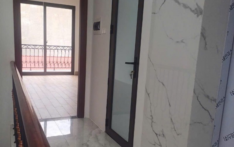 Bán nhà riêng tại Đường Lạc Long Quân,Tây Hồ, Hà Nội, giá siêu hời chỉ với 13 tỷ, 55 m2