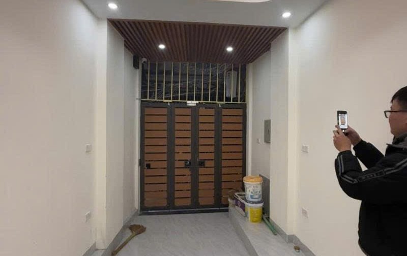 Nhà Tây Hồ – Ngõ thông,Nhà 6 tầng thang máy  full công năng! Có 8.1 tỷ! Diện tích 43m!