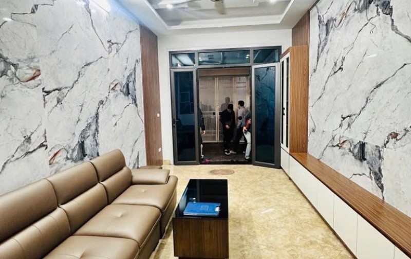 Nhà Xuân Đỉnh 35m, 5 tầng, mặt tiền 3.4m chỉ hơn 8 tỷ!