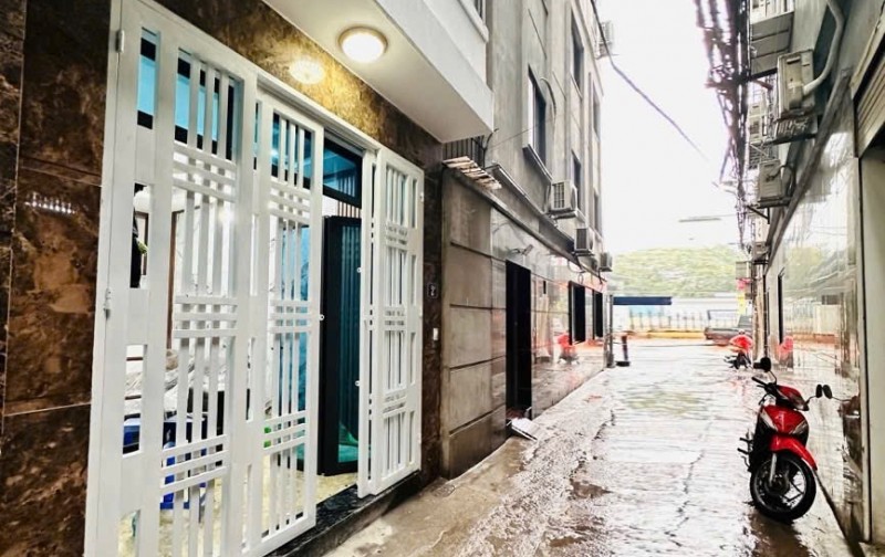 Nhà Xuân Đỉnh 35m, 5 tầng, mặt tiền 3.4m chỉ hơn 8 tỷ!