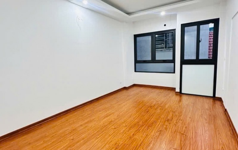 Nhà Xuân Đỉnh 35m, 5 tầng, mặt tiền 3.4m chỉ hơn 8 tỷ!