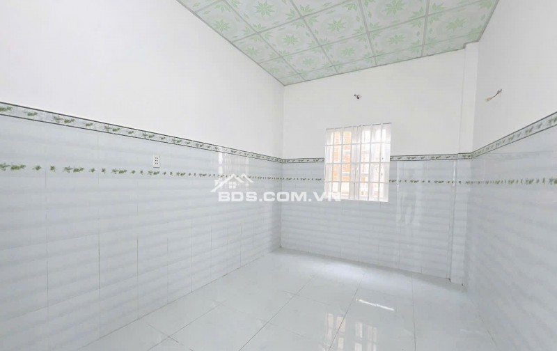 Mặt Tiền   **Địa Điểm :    Tổng Diện tích : 6x35 ( Sổ Riêng ) ONT   . Pháp Lí : Đất Thổ cư - Sổ Hồng Riêng