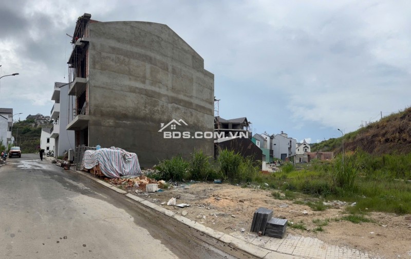  BÁN LÔ ĐẤT GIÁ TỐT KHU DÂN CƯ SỐ 5 AN SƠN– P4– ĐÀ LẠT   Giá chỉ còn 6,6 tỷ– đầu tư