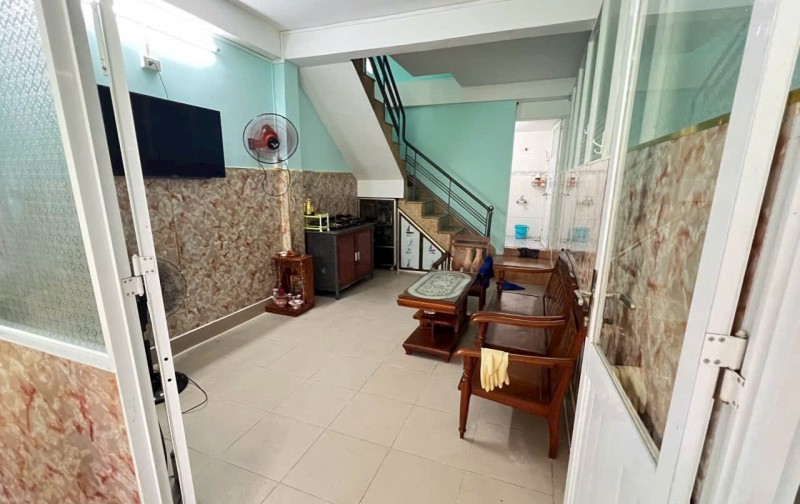 Bán nhà tổ 4 phước toàn tây phước hải nha trang vừa ở vừa kinh doanh dòng tiền 12tr/tháng