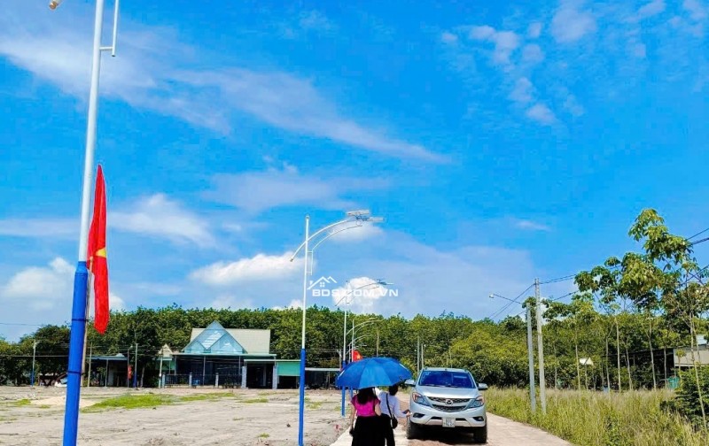 đất nền khu công nghiệp mỹ phước bình dương.