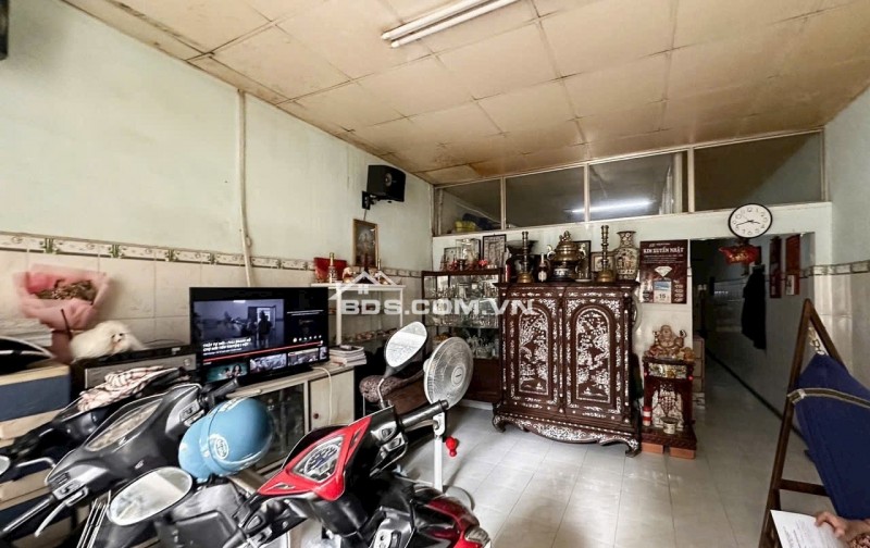 90M² _ NGANG 4.3 _ HOÀN CÔNG ĐỦ _  HẺM XE TẢI _ KẾ NGÃ 4 HÀNG XANH _ CHỈ 5.6 ĐỒNG