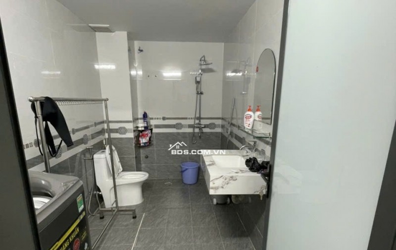 Căn nhà đẹp 2 mặt tiền ngay ngã tư gần đường Minh Mạng, Q.Ngũ Hành Sơn, TP. Đà Nẵng