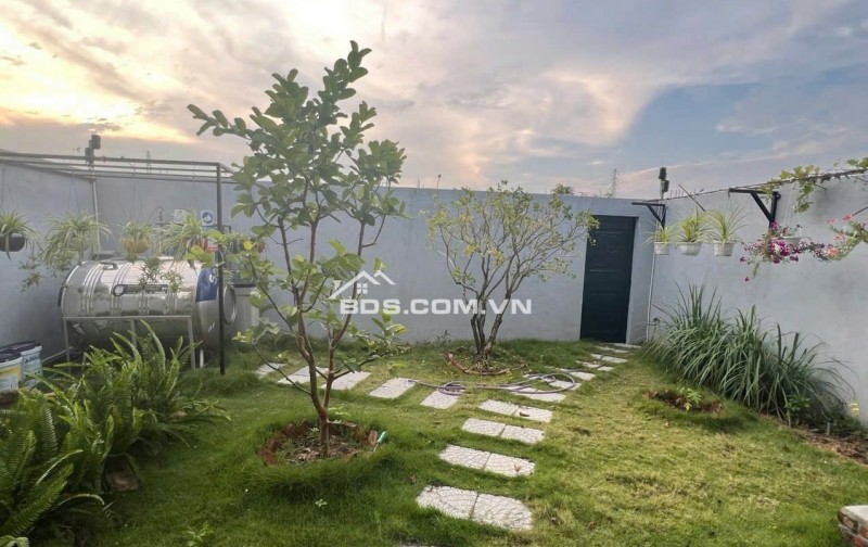 Sỡ hữu ngay căn nhà sân vườn đẹp gần đường Minh Mạng, Q.Ngũ Hành Sơn, TP. Đà Nẵng
