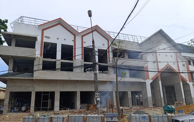 Chợ đêm Mường Thanh bố đi bộ trung tâm văn hoá và giao thương