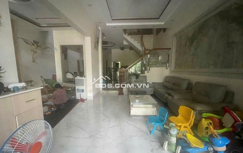 Mua ngay căn biệt thự to giá rẻ gần Đại học Sư Phạm, TP. Đà Nẵng